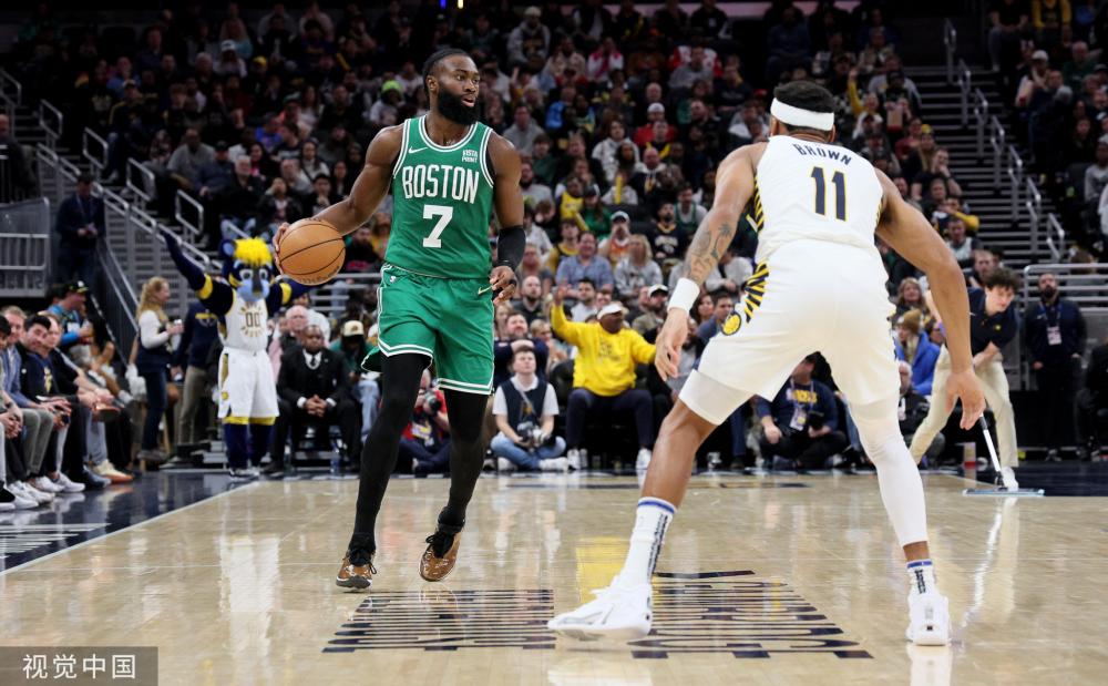 腳踏實地的 腳踏實地的