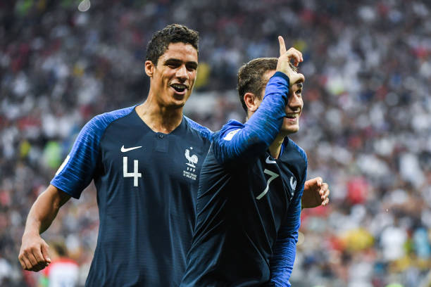 折射出的是 折射出的是